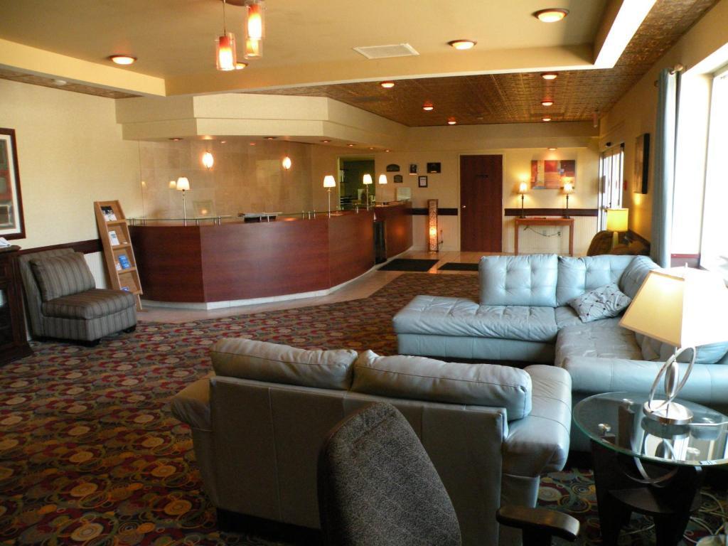 Howard Johnson Grand Forks Buitenkant foto