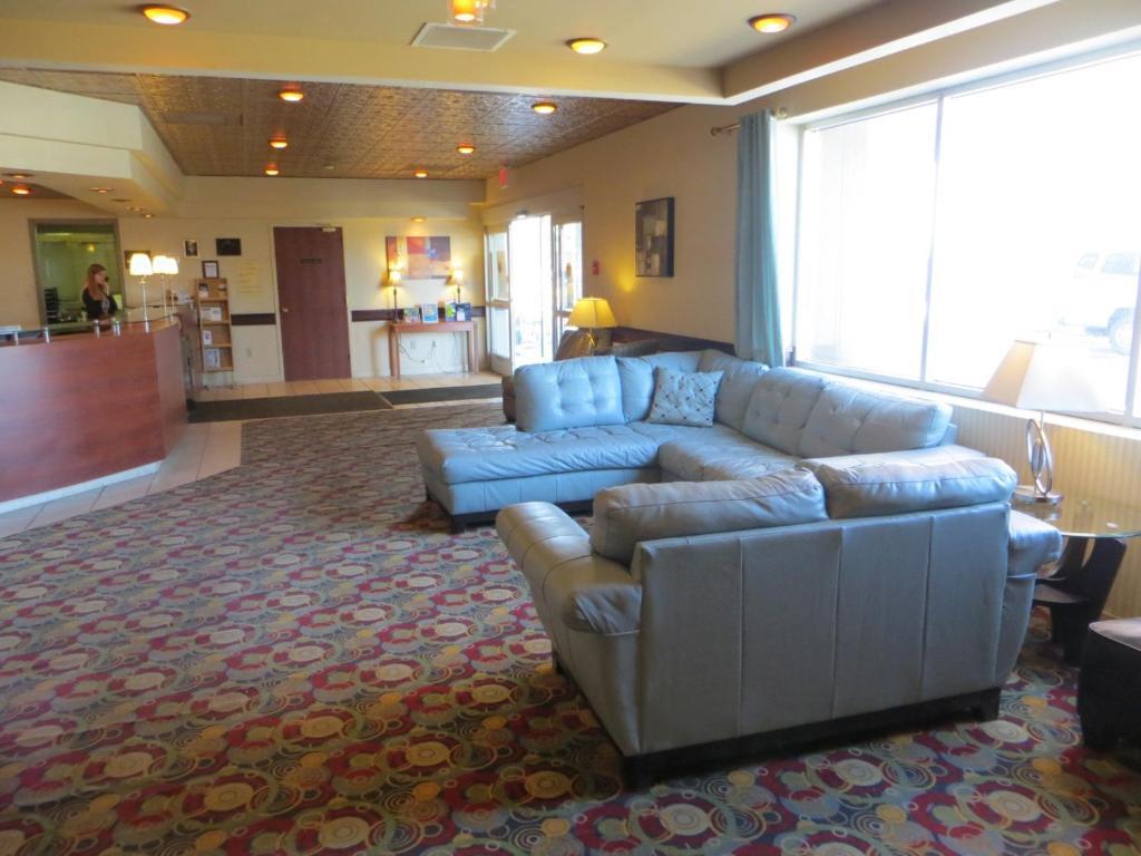 Howard Johnson Grand Forks Buitenkant foto
